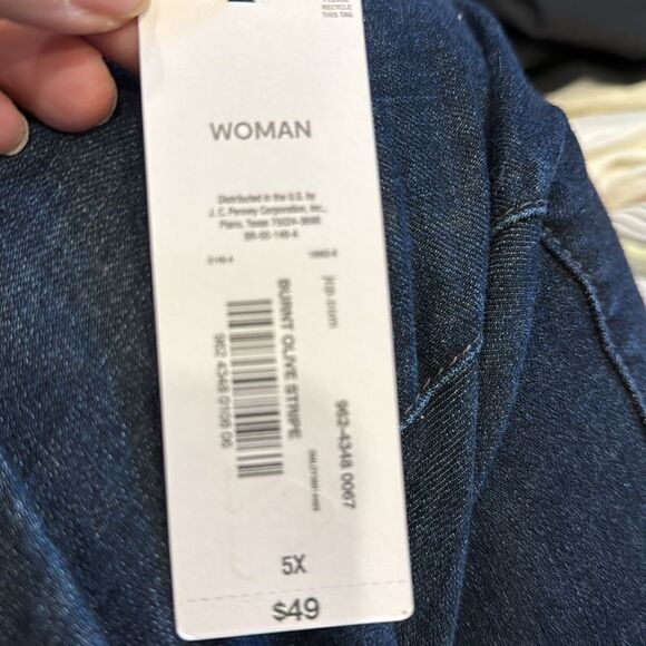 Bundle of Liz Claiborne 5x - Picture 9 of 10